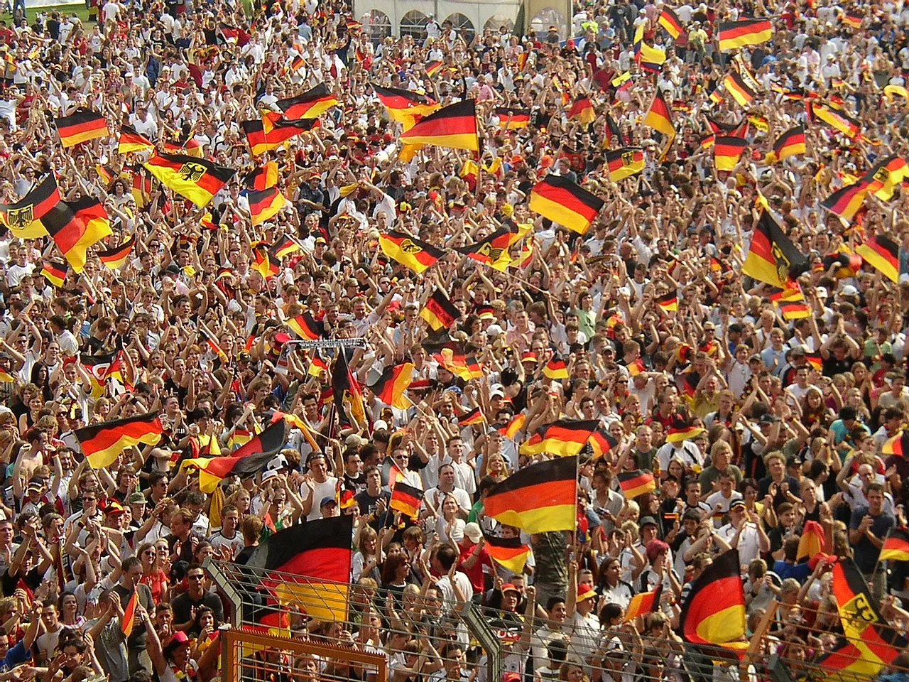 Discover how clubs attract football international fans with tours, marketing, and global strategies to build a loyal worldwide fan community.