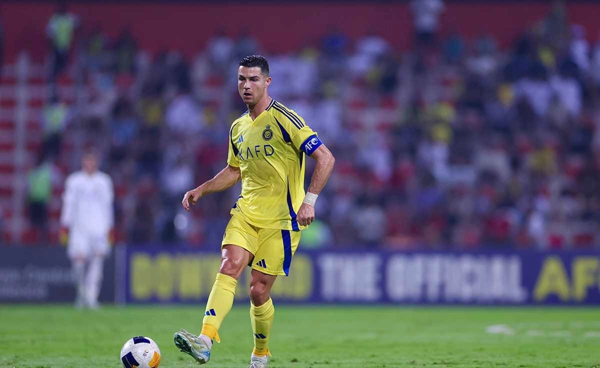 Legendary Premier League Players: Salah andRonaldo and Shearer Define Football Greatness 1 Discover the best Premier League players, including Mohamed Salah, Cristiano Ronaldo, and Alan Shearer. Explore their records, achievements, and impact