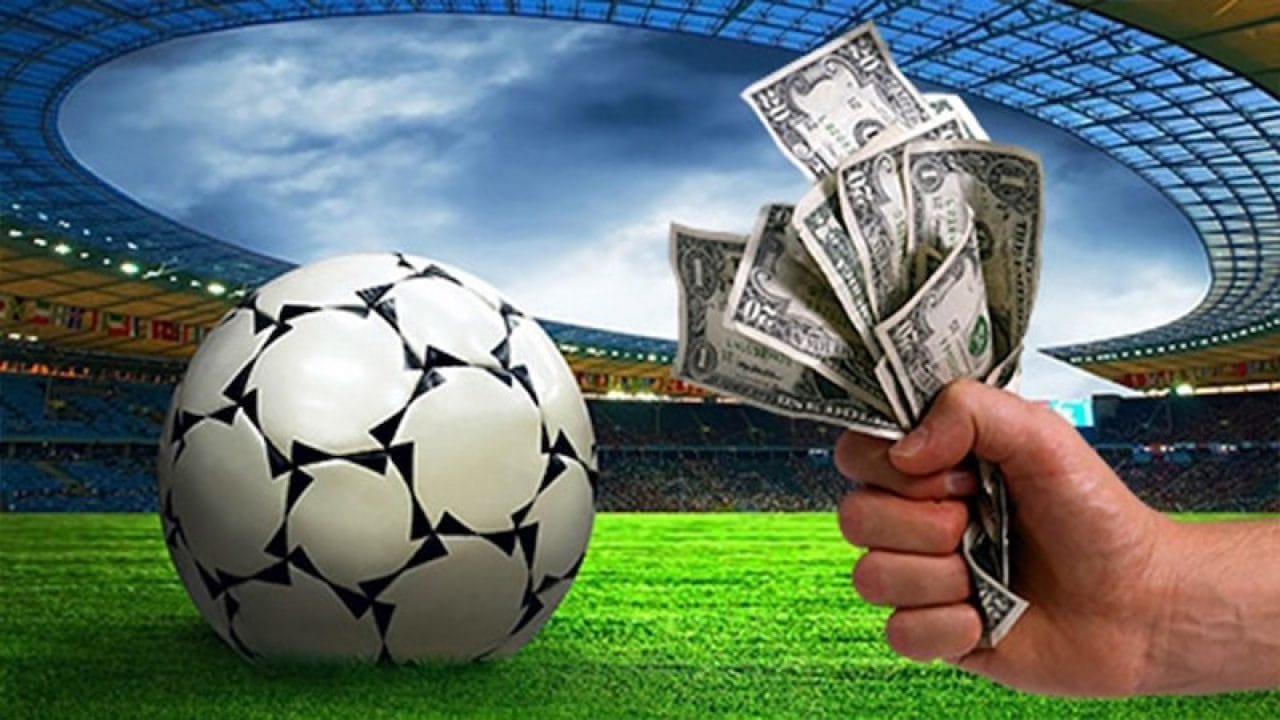 Learn safe football betting strategies to minimize risks and maximize enjoyment. Follow tips for responsible wagering and smarter betting decisions.